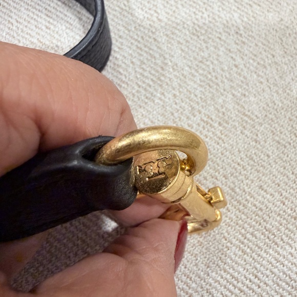 Tory Burch Black Leather Shoulder Bag with Gold Accents - Picture 9 of 9